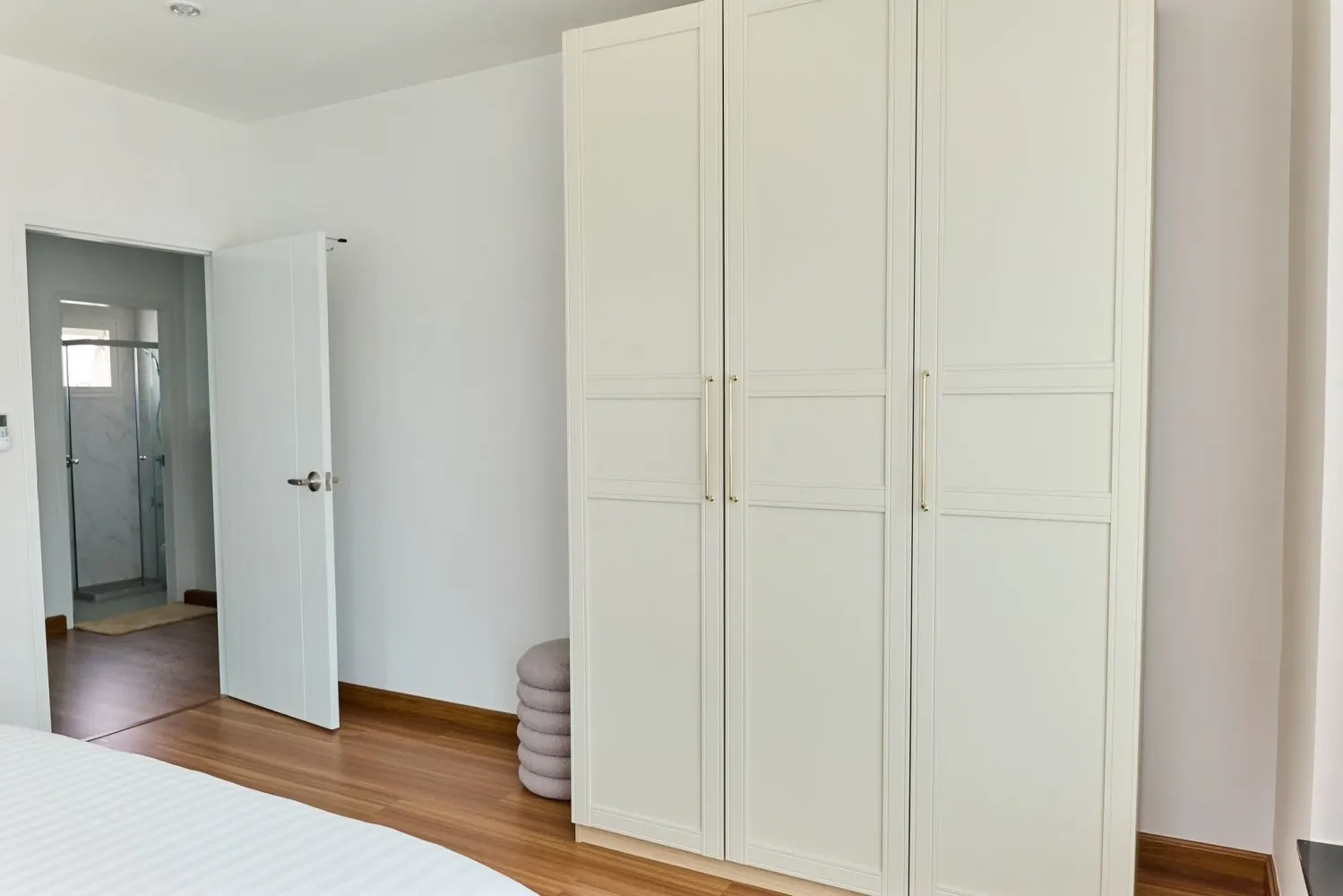 Property image - full photo 12