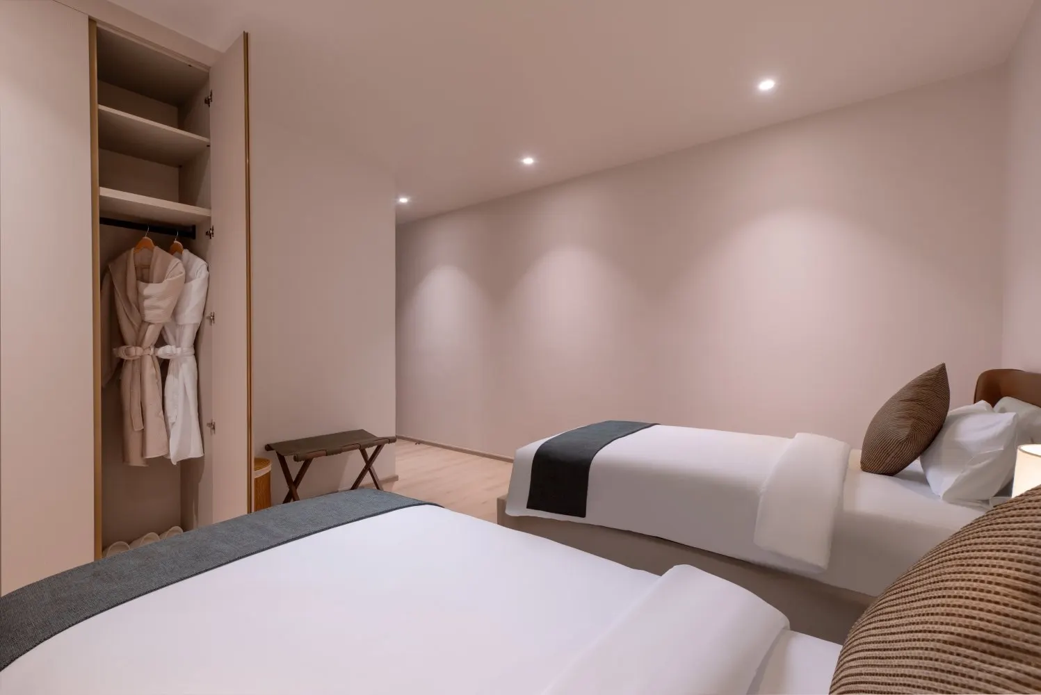 Property image - full photo 20