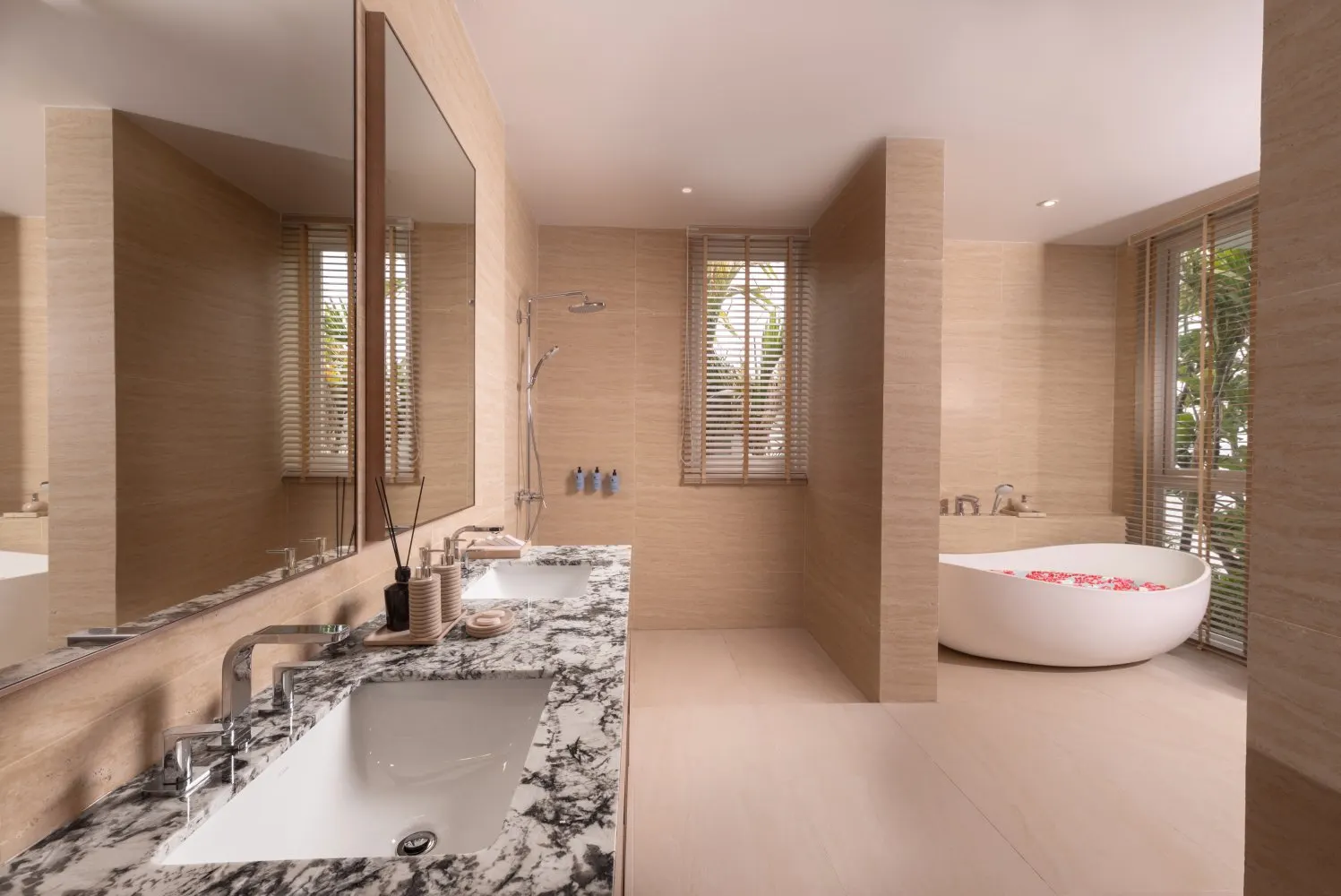 Property image - full photo 45