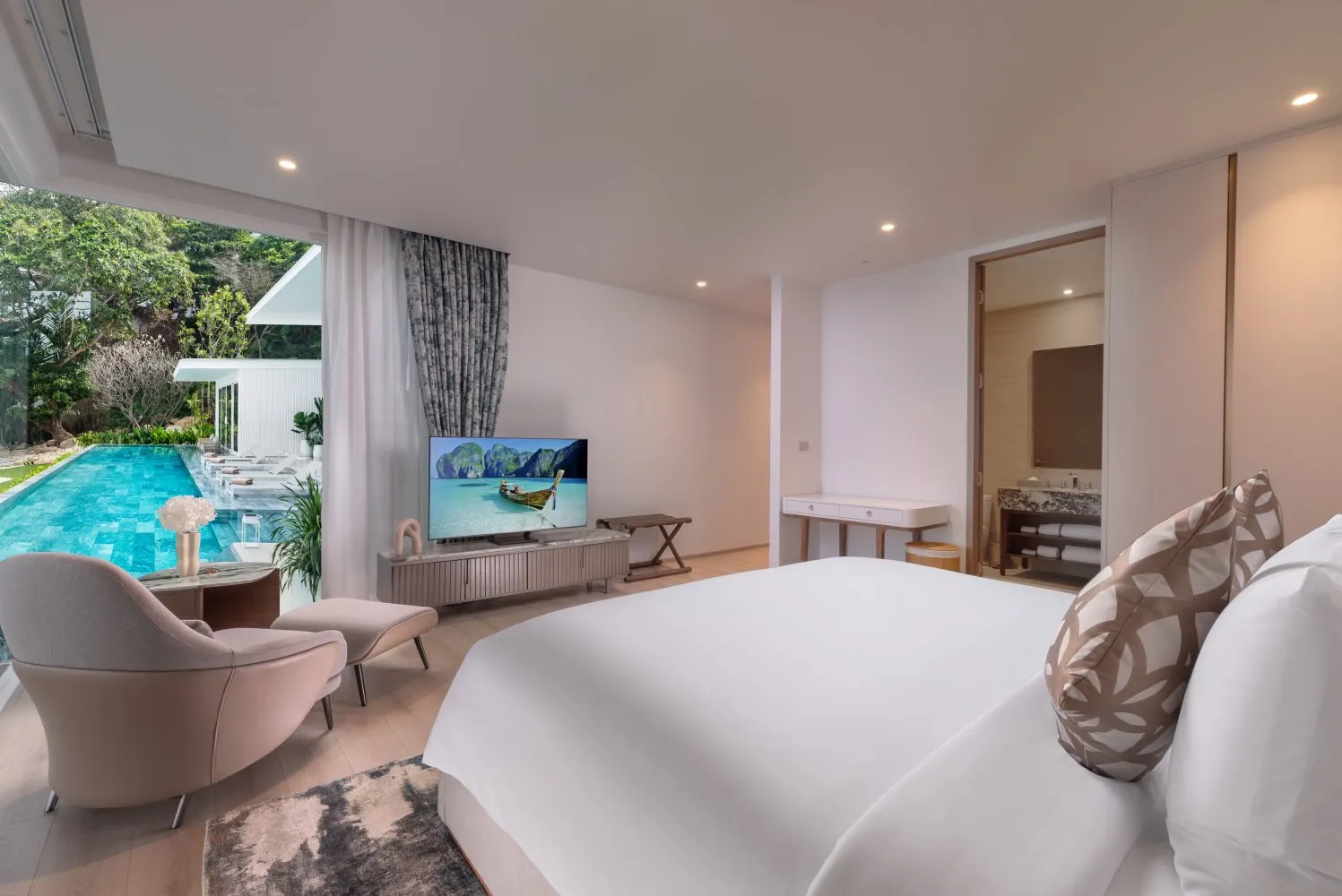 Property image - full photo 31