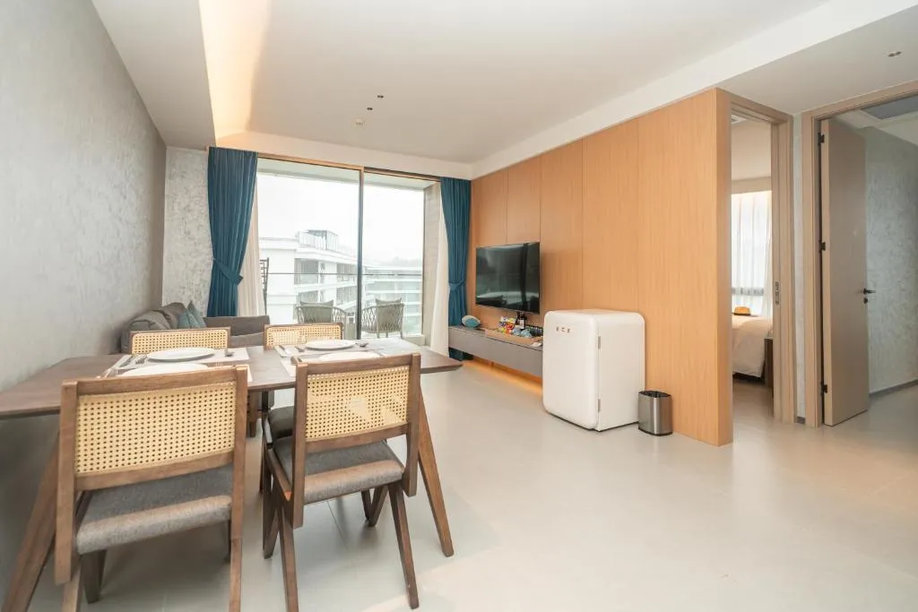 Property image - full photo 2