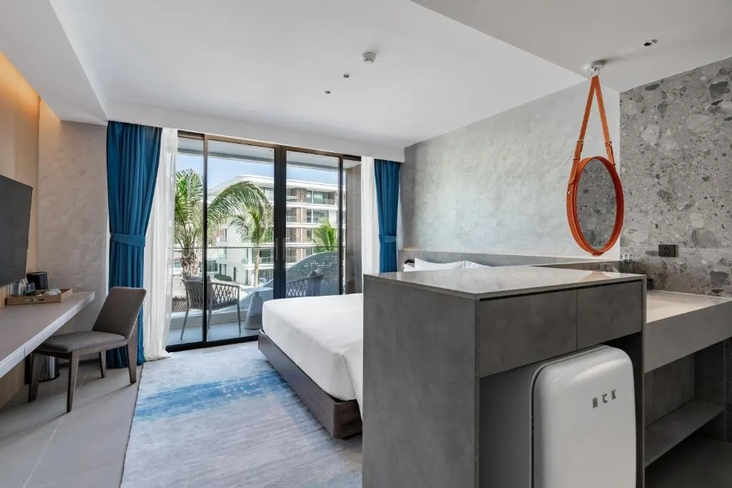 Property image - full photo 2