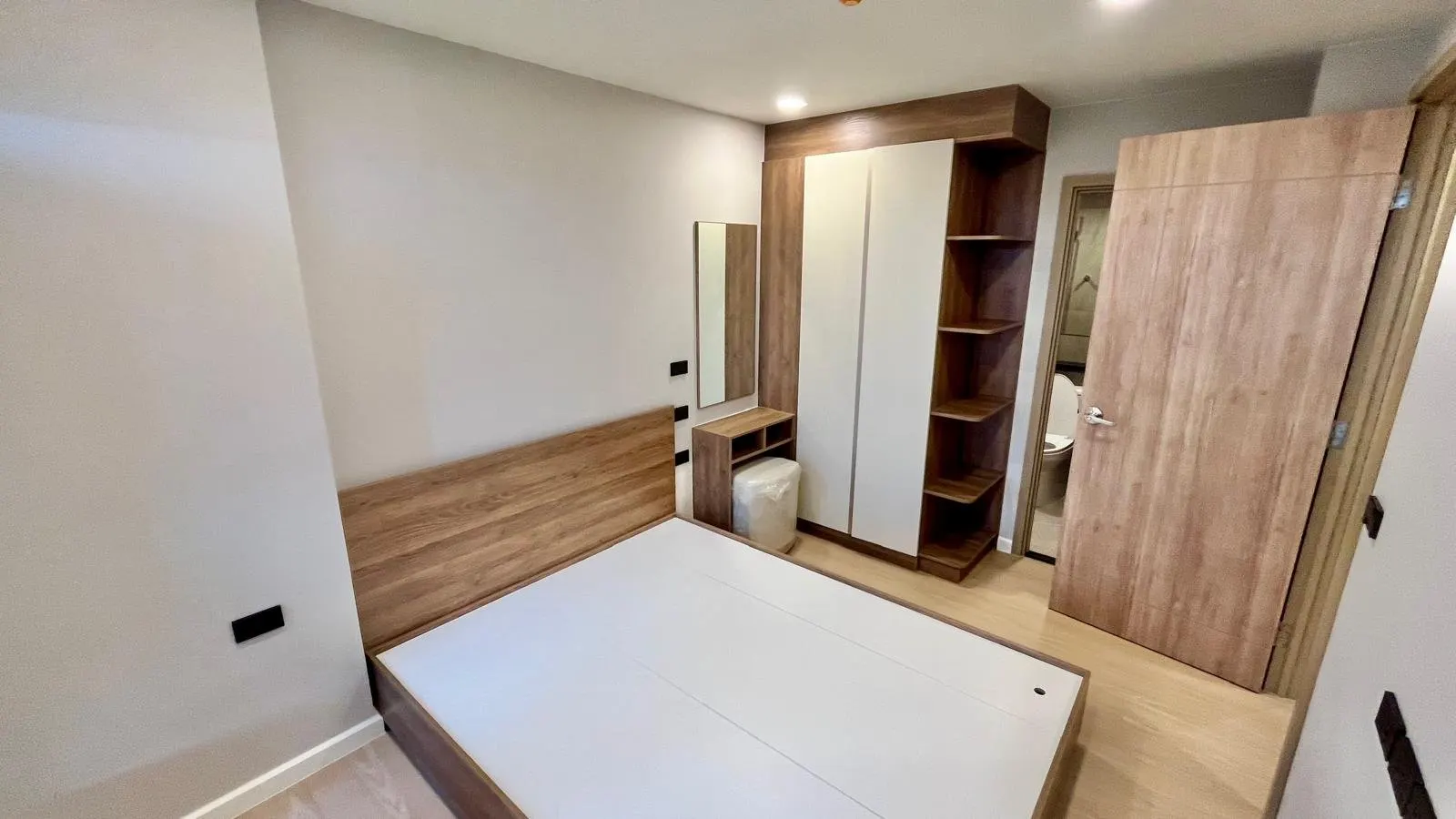 Property image - full photo 14