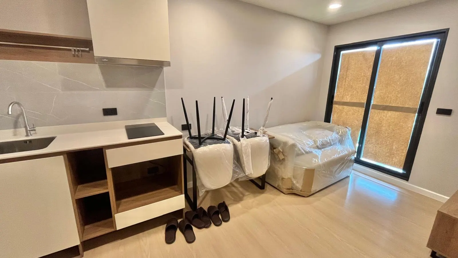 Property image - full photo 2