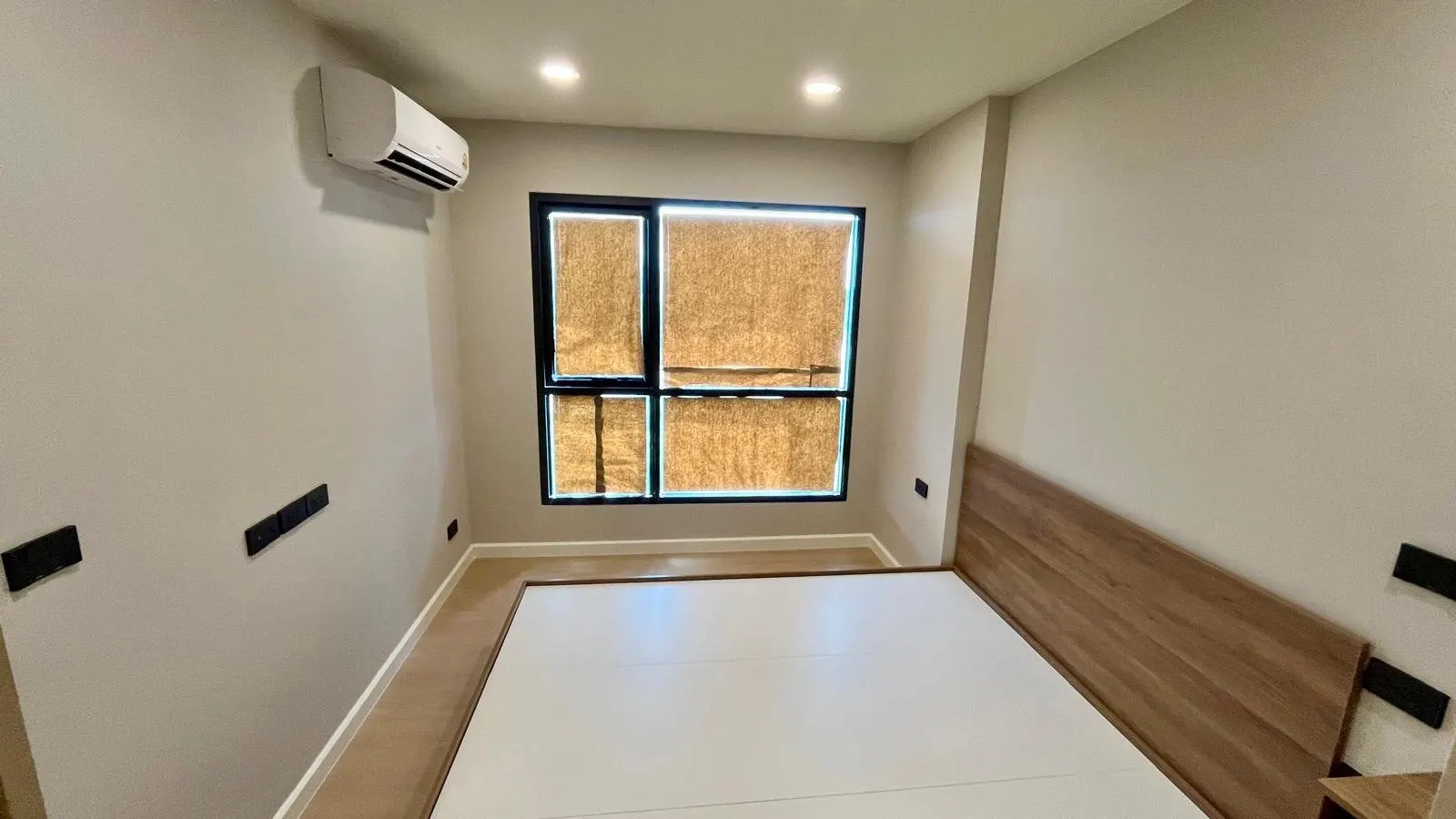 Property image - full photo 11