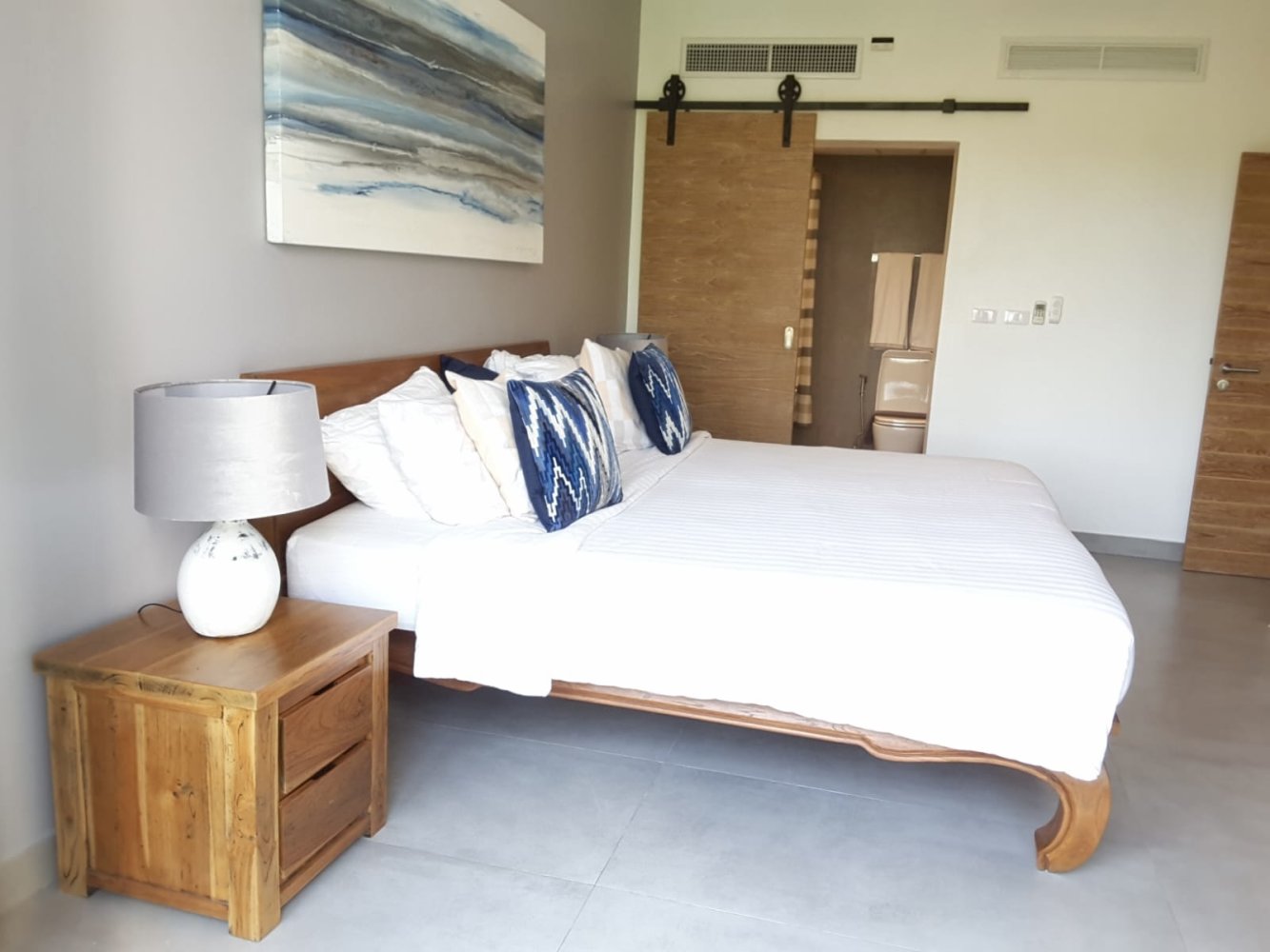 Property image - full photo 4