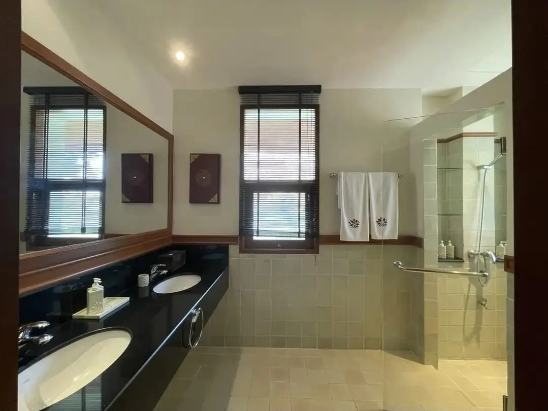 Property image - full photo 30