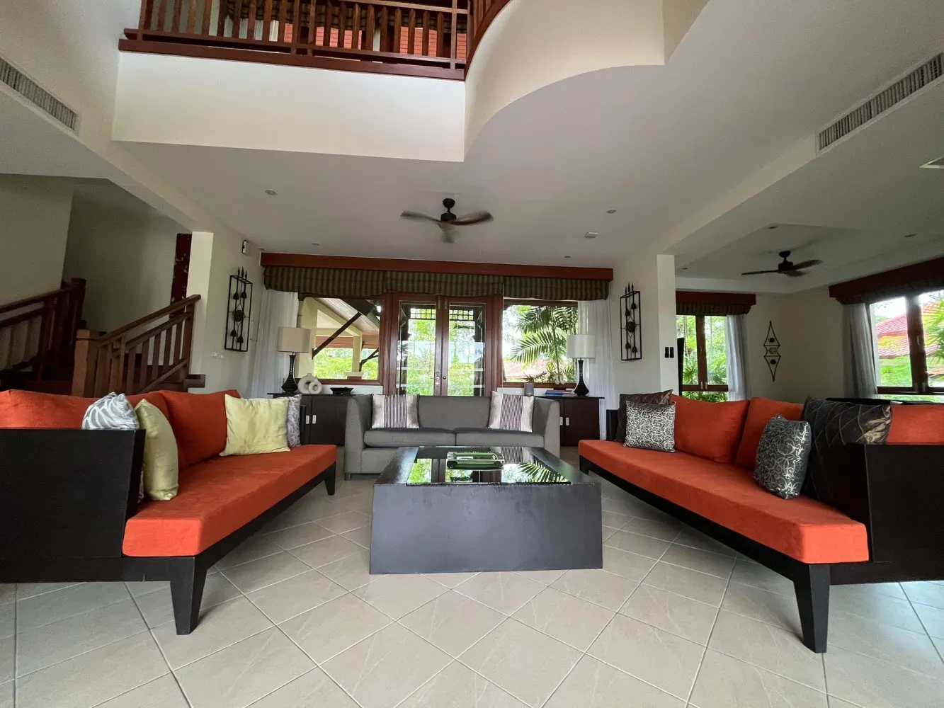 Property image - full photo 2