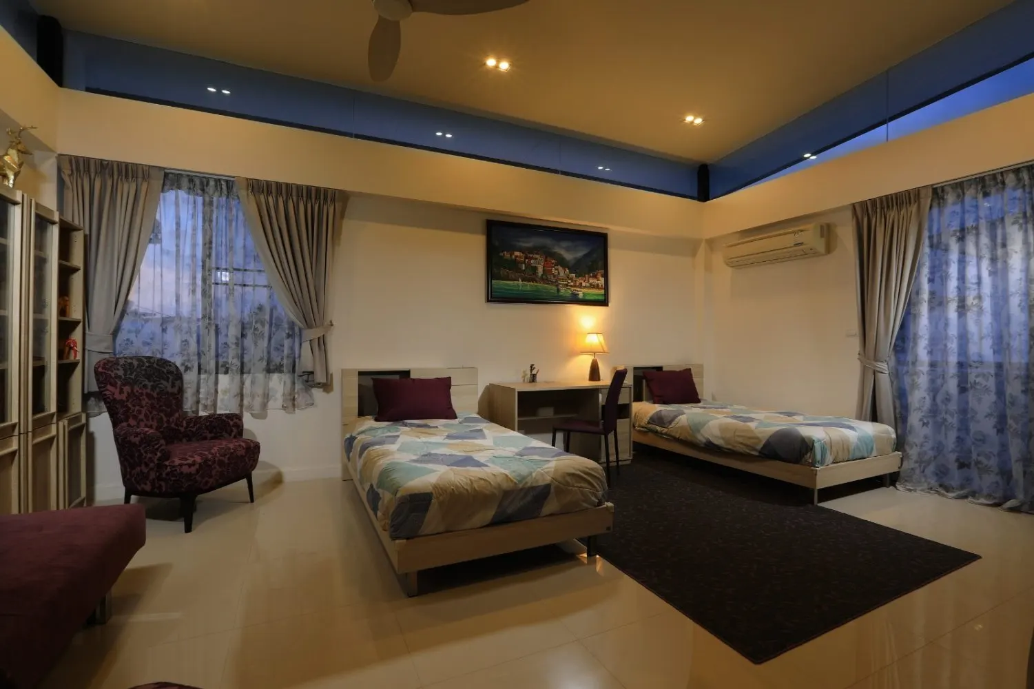Property image - full photo 36