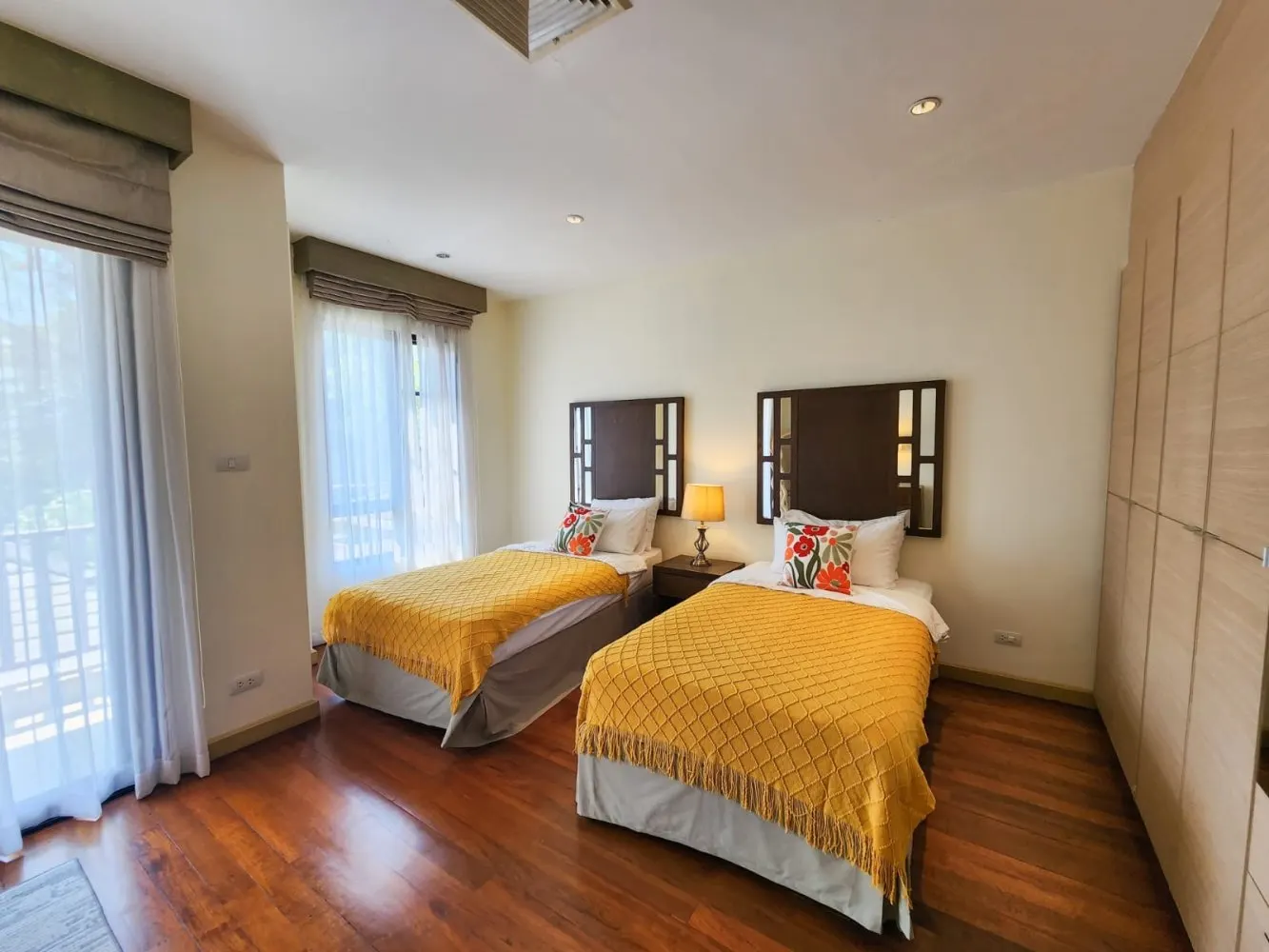 Property image - full photo 33