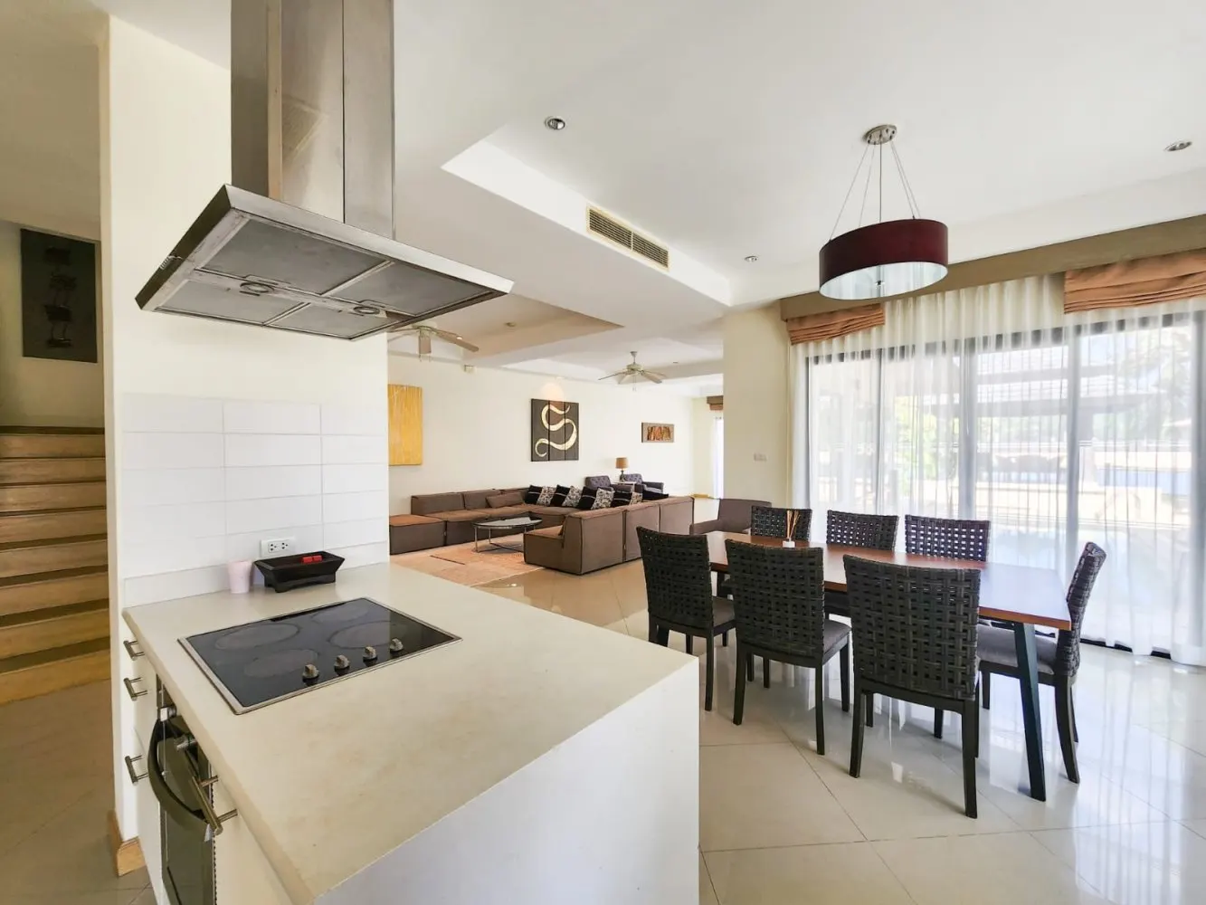 Property image - full photo 4