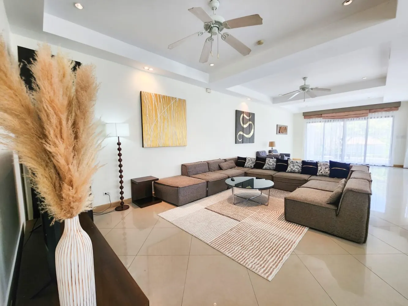 Property image - full photo 6