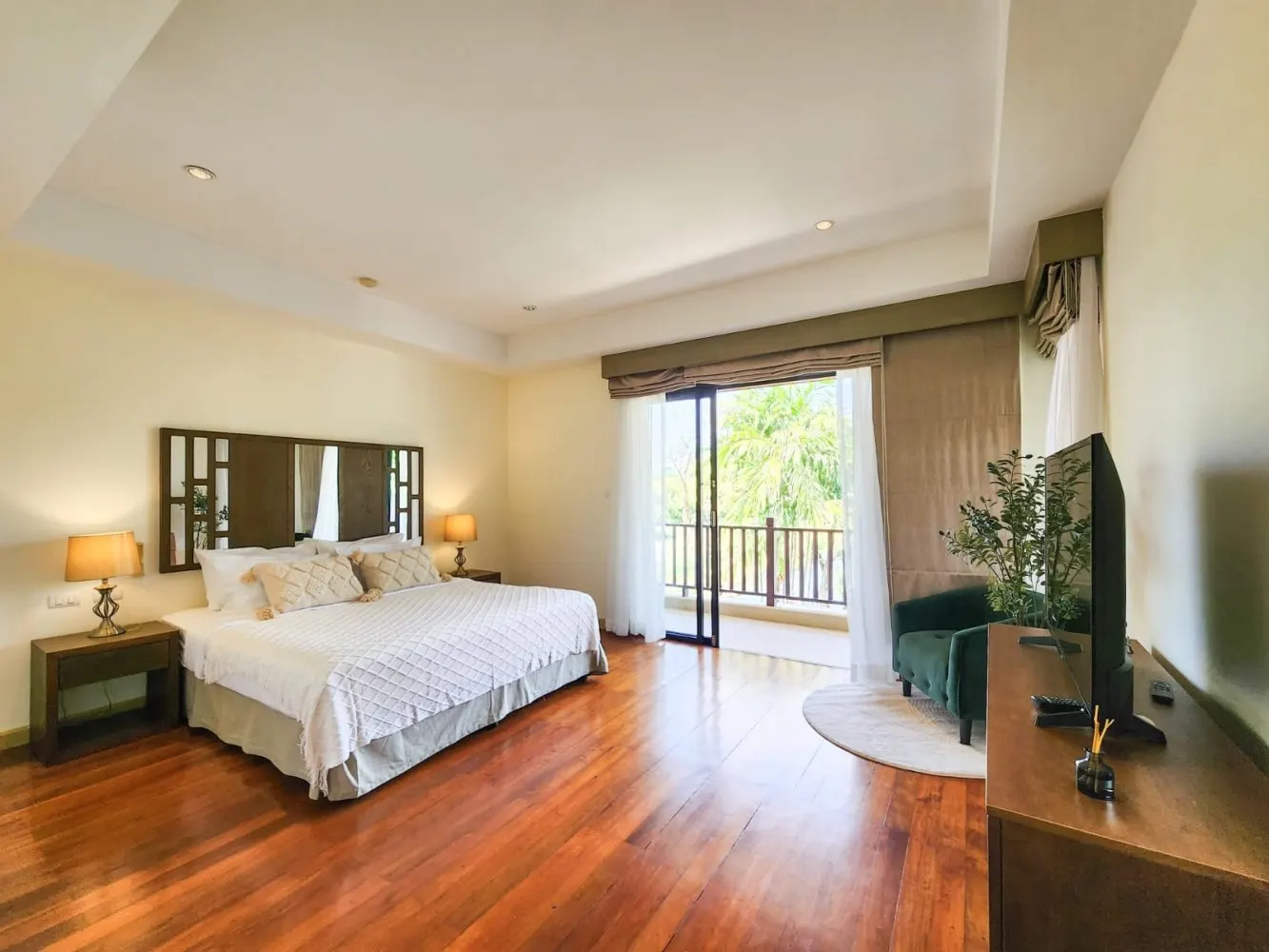 Property image - full photo 16