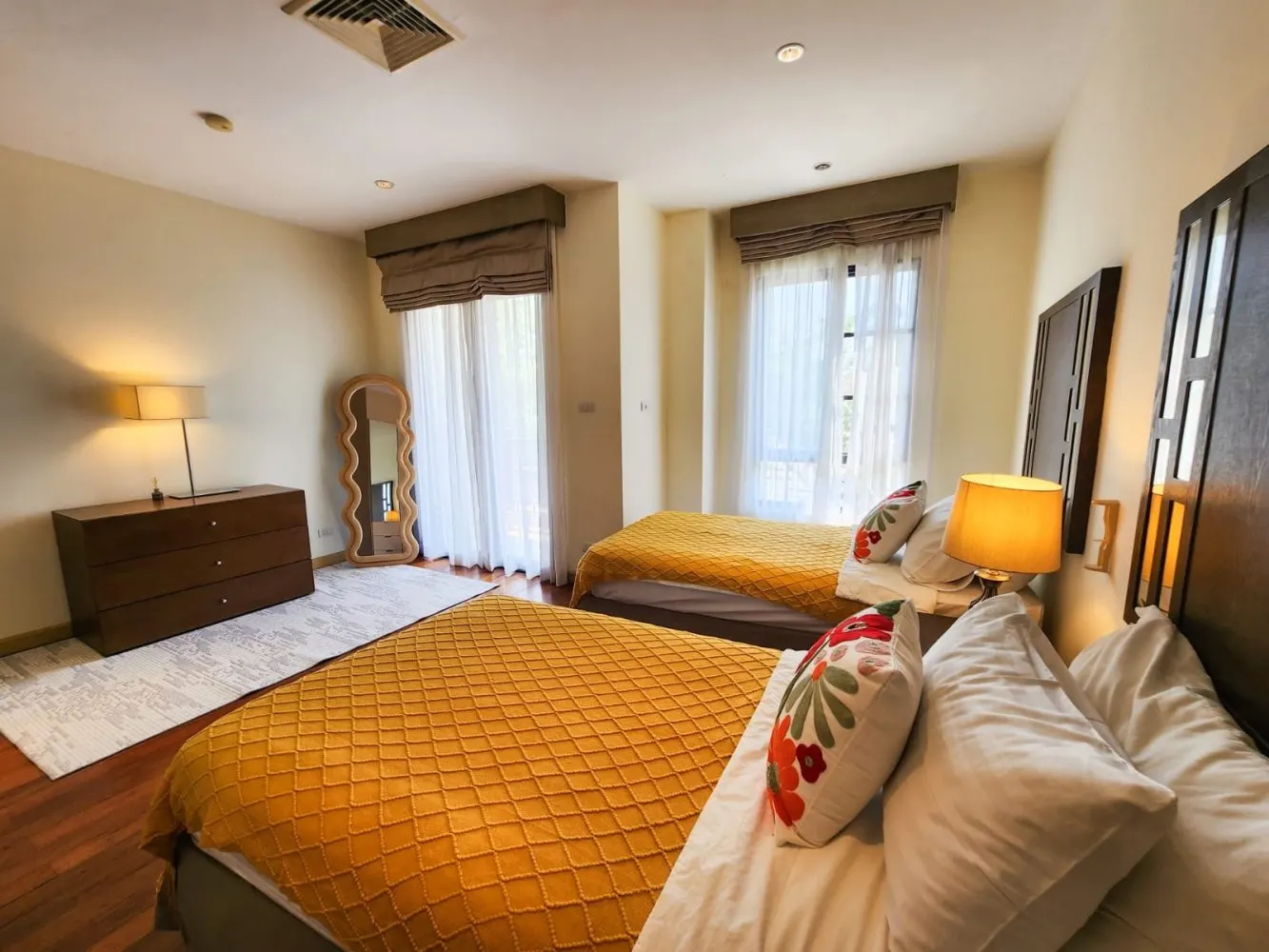 Property image - full photo 34