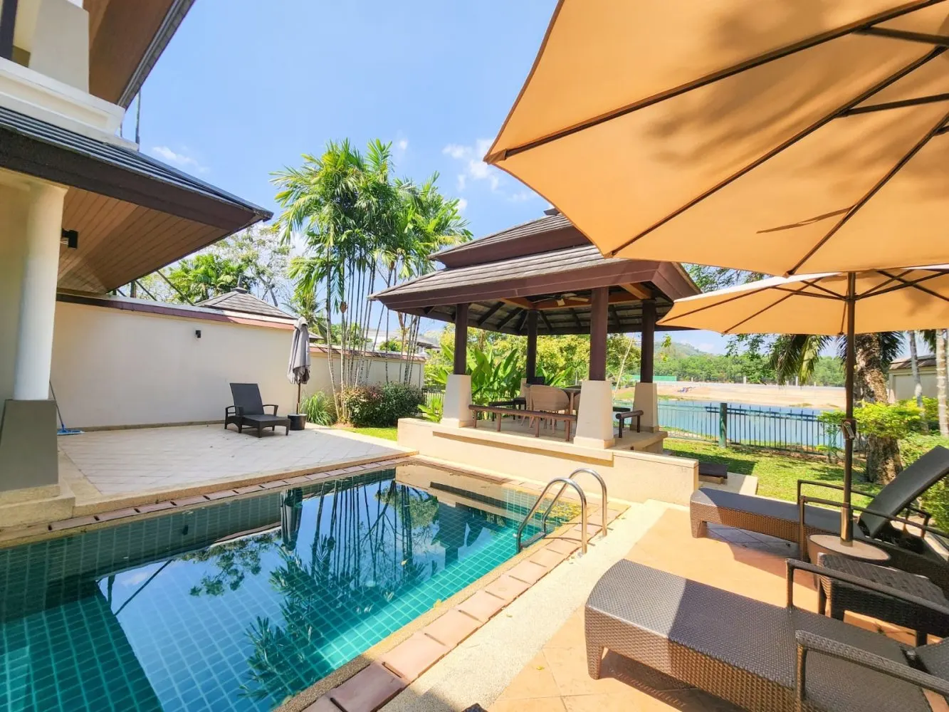 Property image - full photo 38
