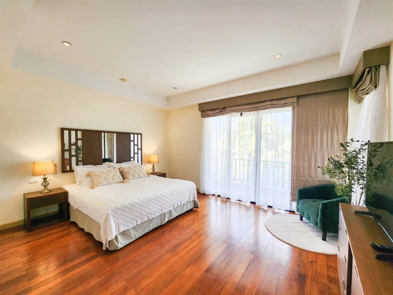 Property image - full photo 9