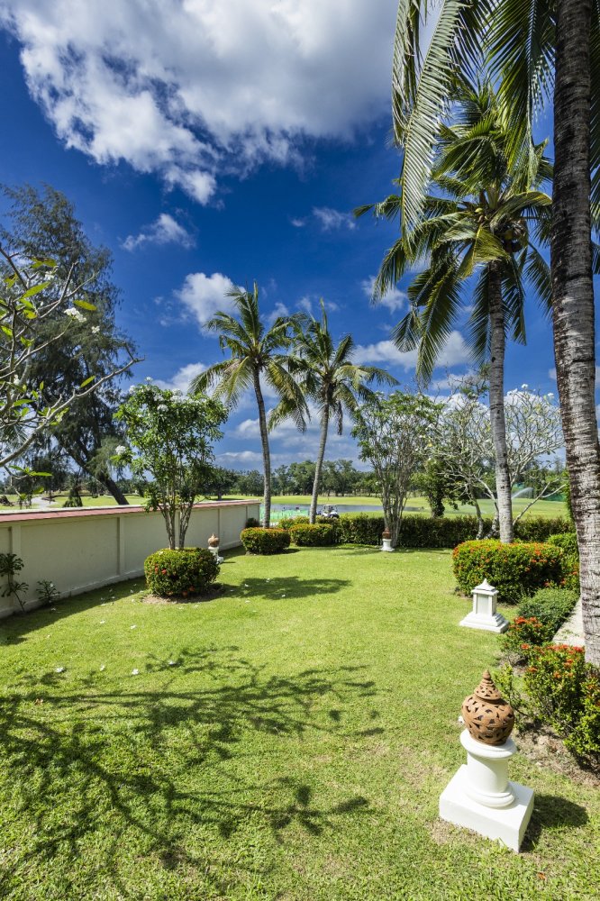 Property image - full photo 2