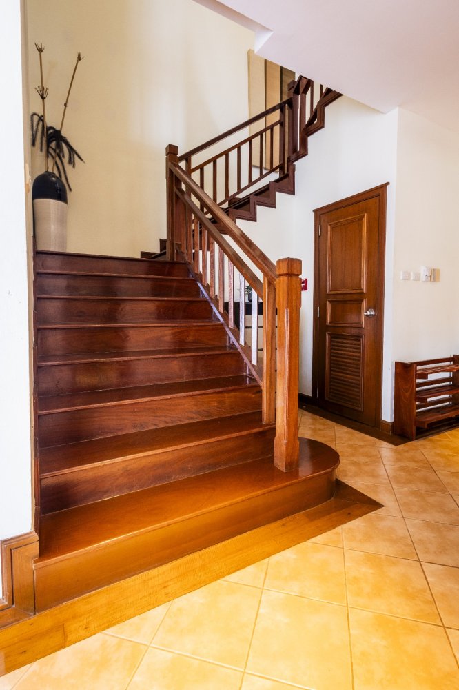 Property image - full photo 10