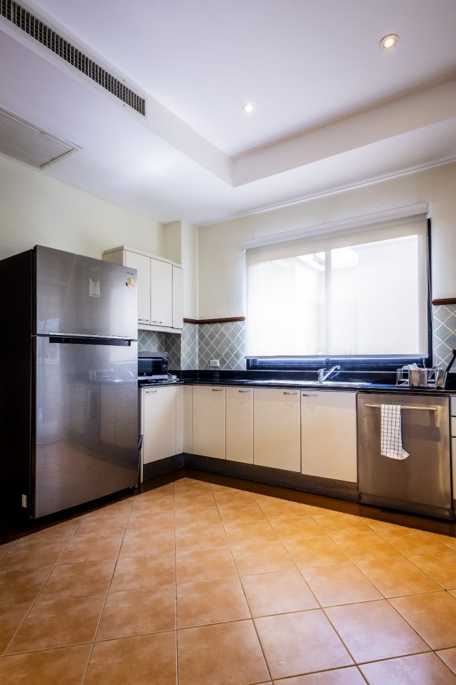 Property image - full photo 9
