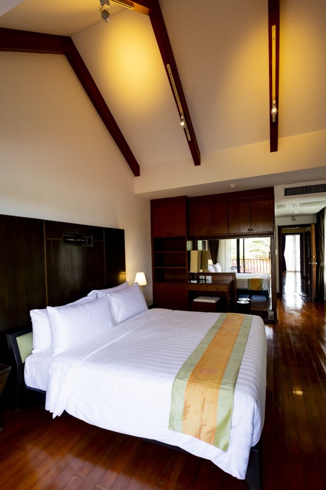 Property image - full photo 18