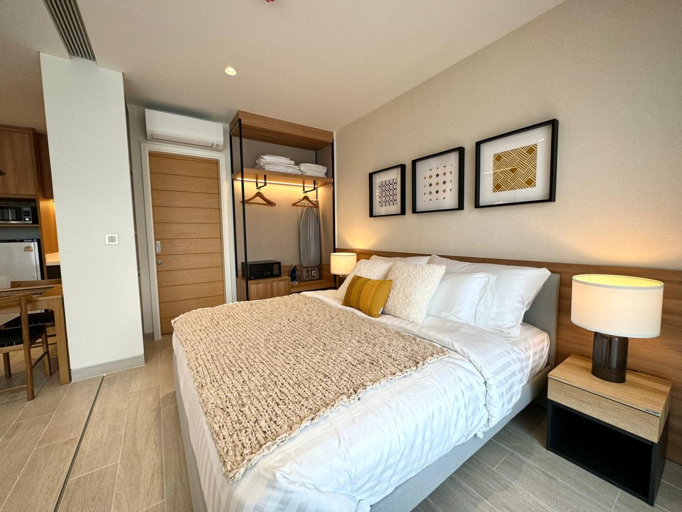 Property image - full photo 2