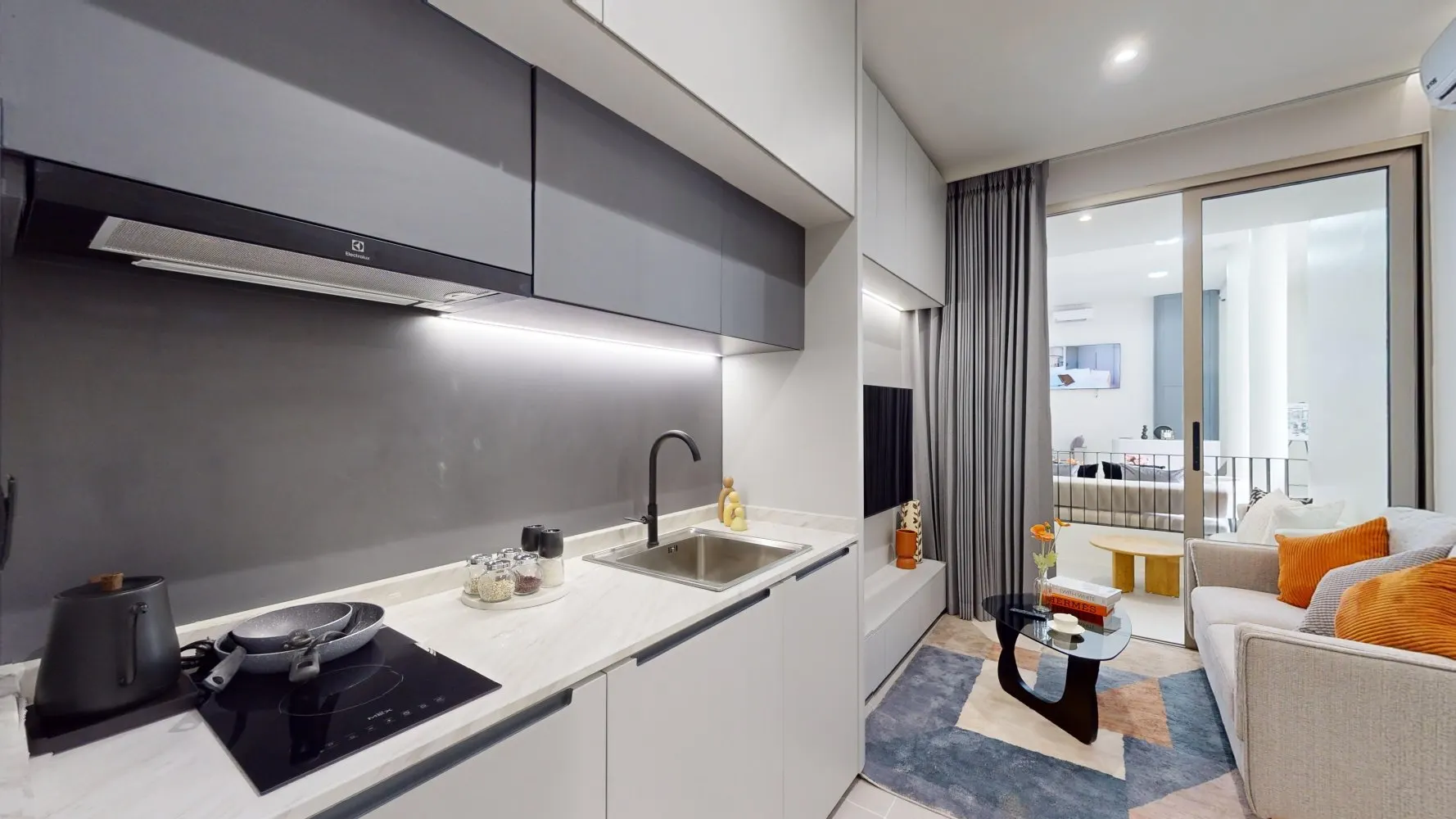 Property image - full photo 2