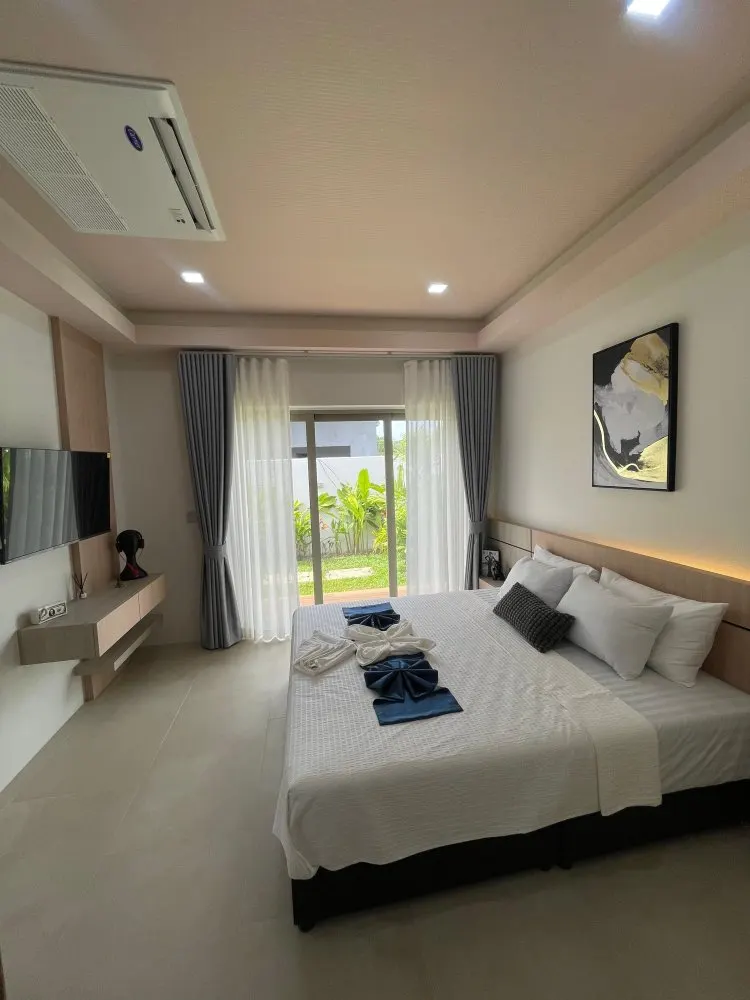 Property image - full photo 16