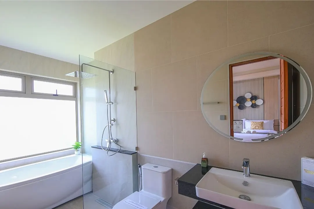 Property image - full photo 18