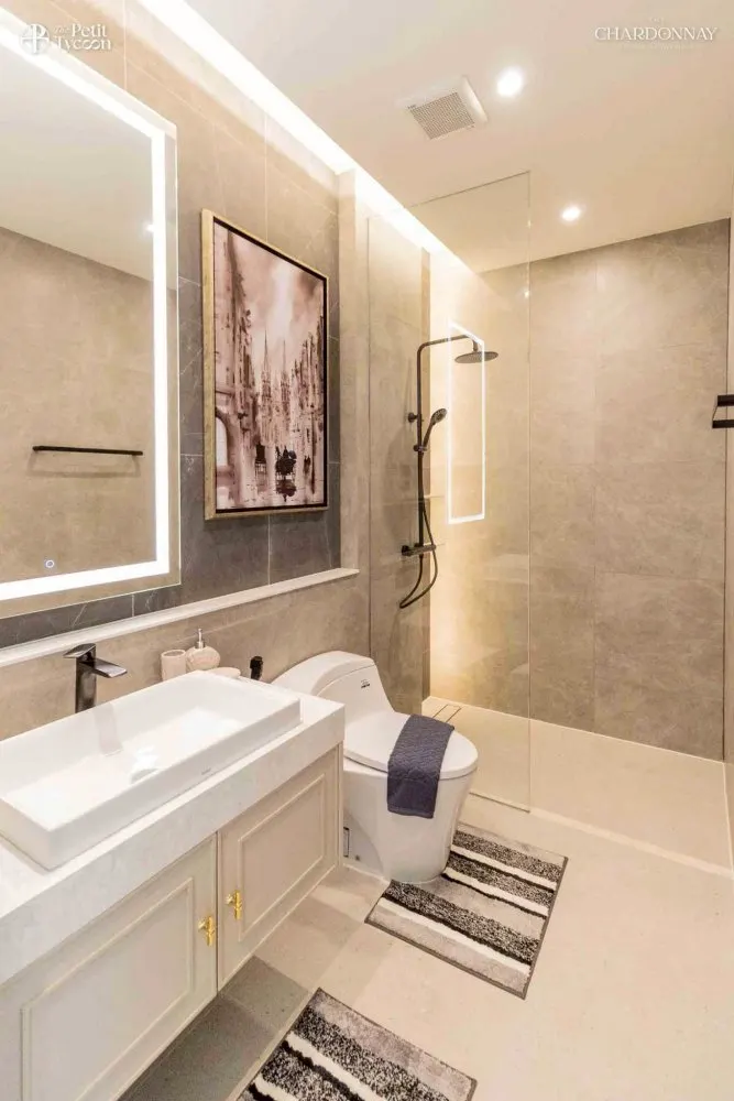 Property image - full photo 11