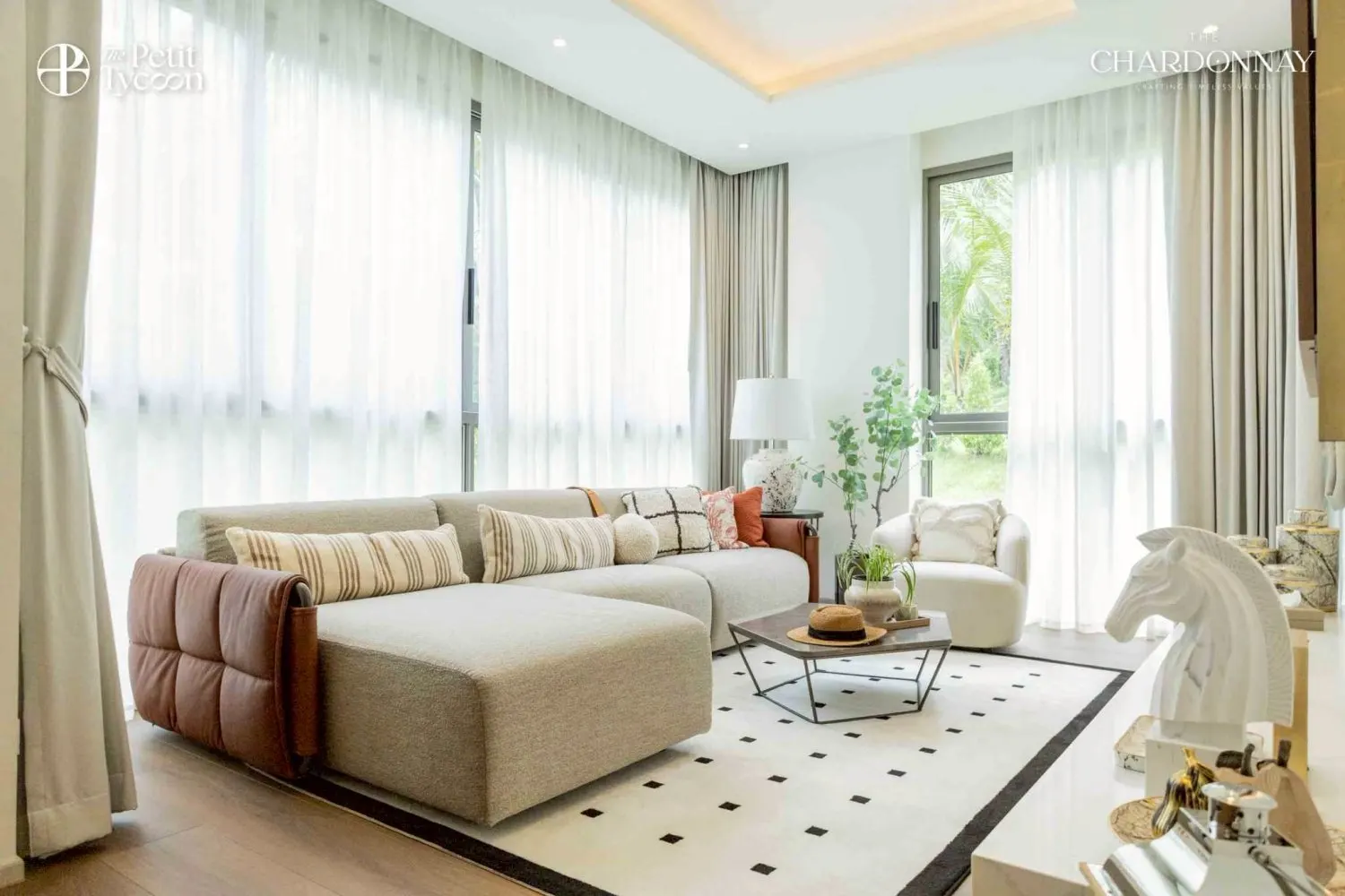 Property image - full photo 1
