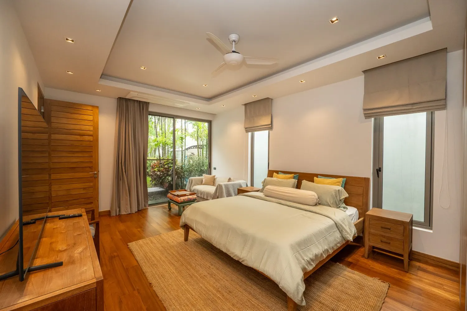 Property image - full photo 11