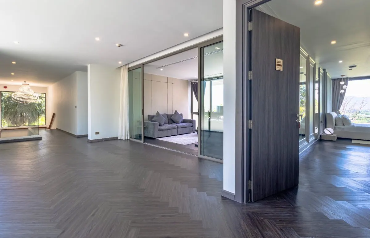 Property image - full photo 19