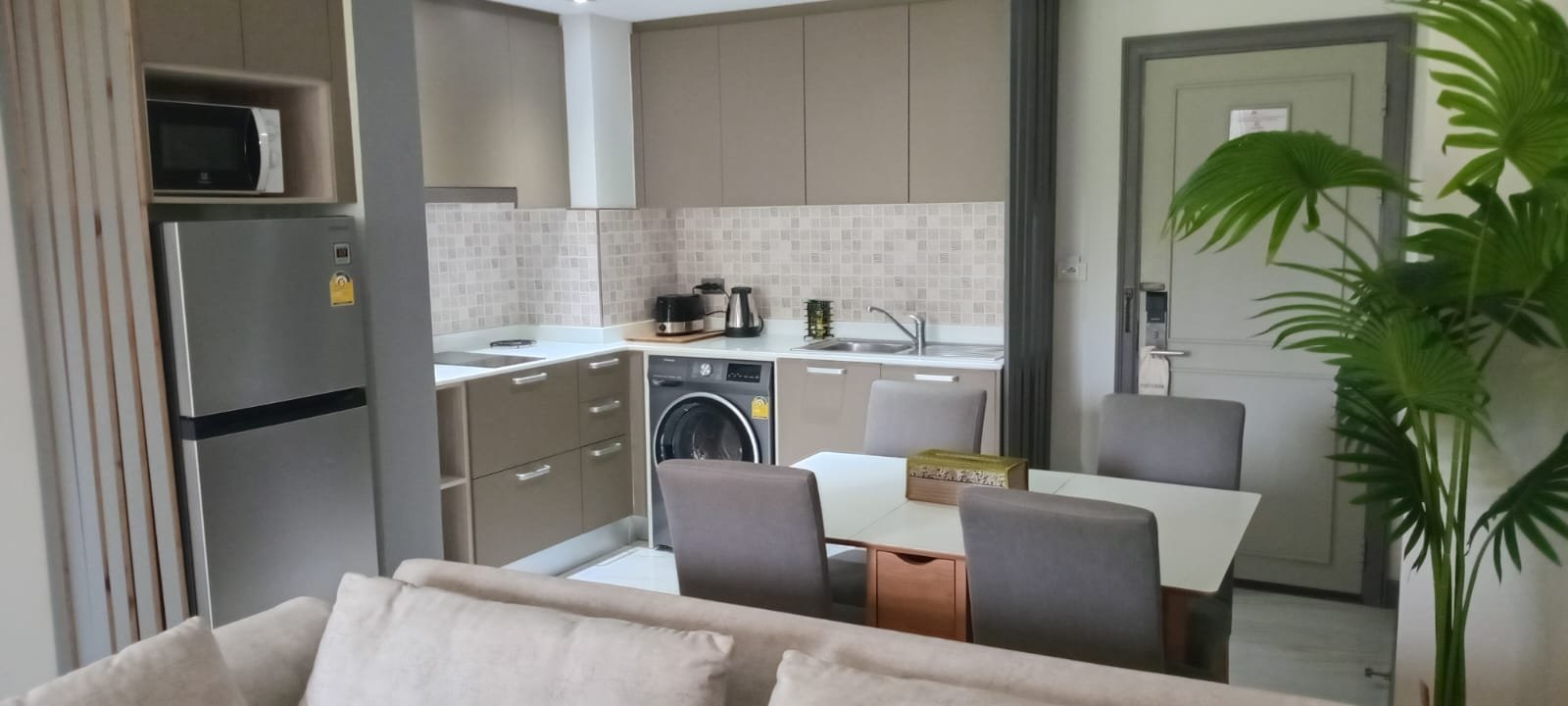 Property image - full photo 10