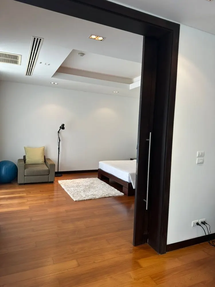 Property image - full photo 37