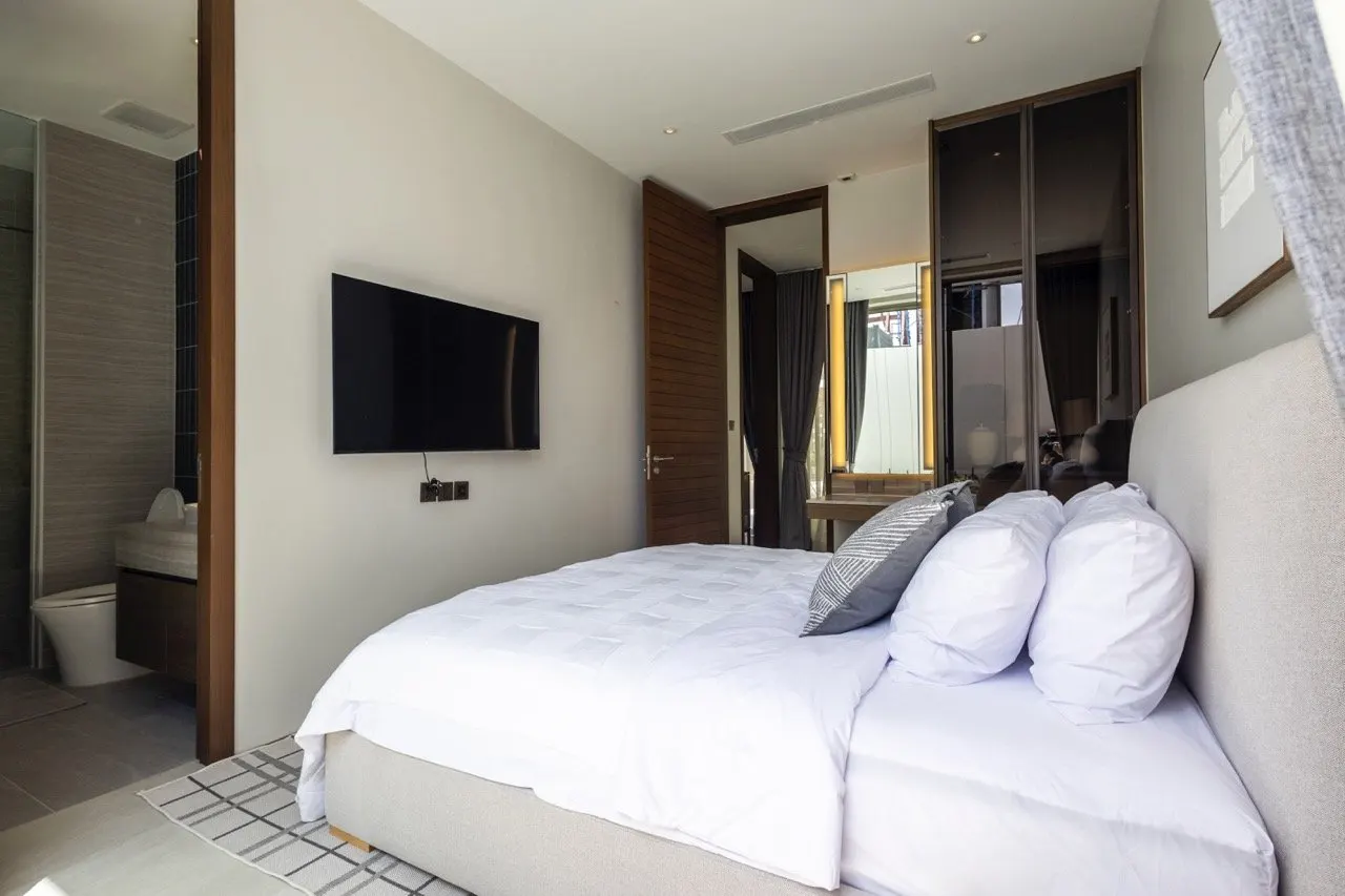 Property image - full photo 15