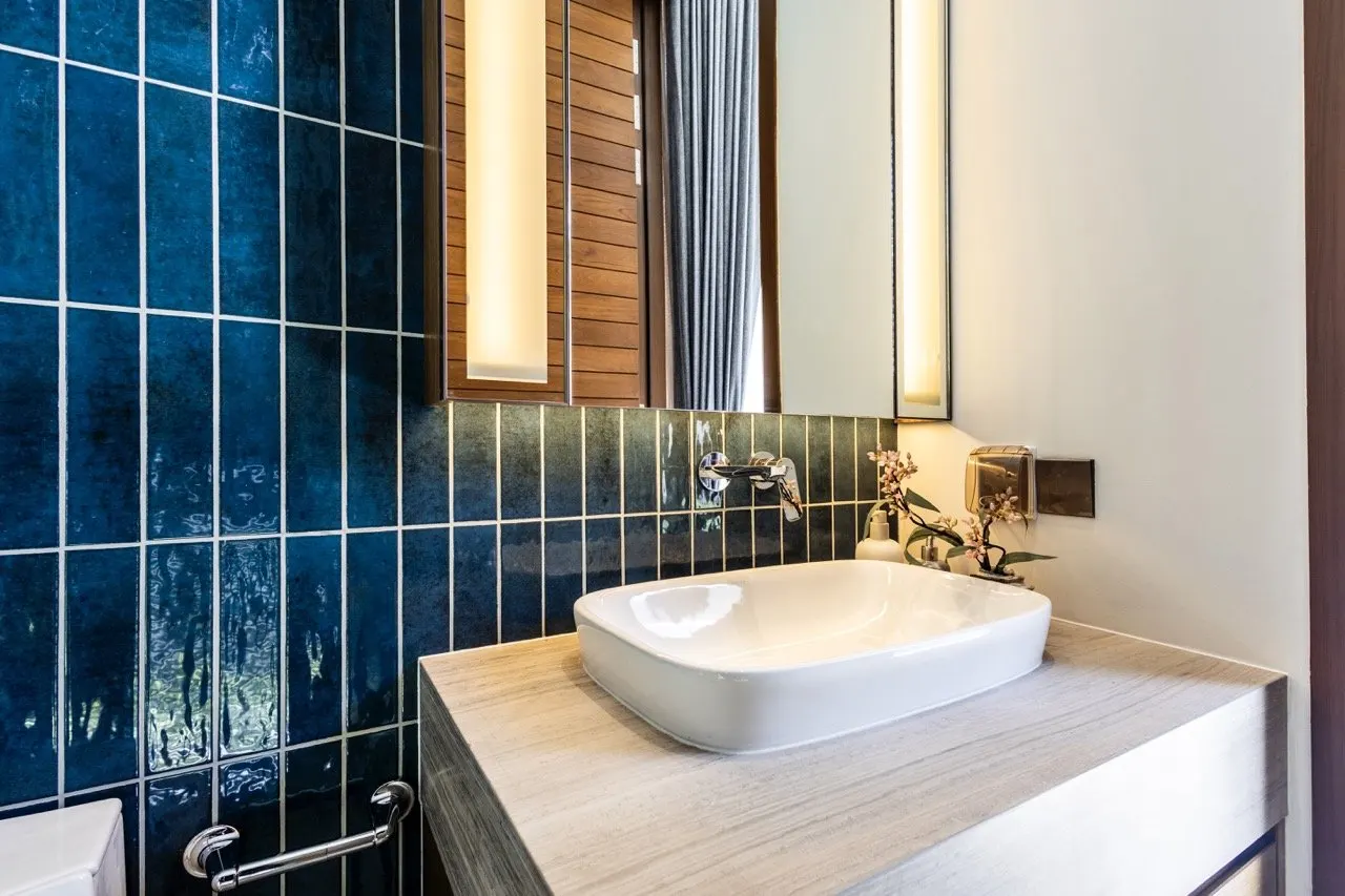 Property image - full photo 33