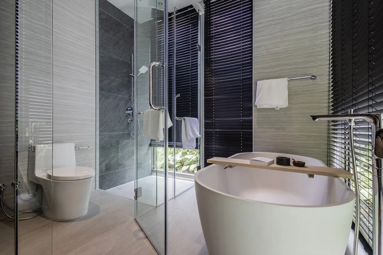 Property image - full photo 38