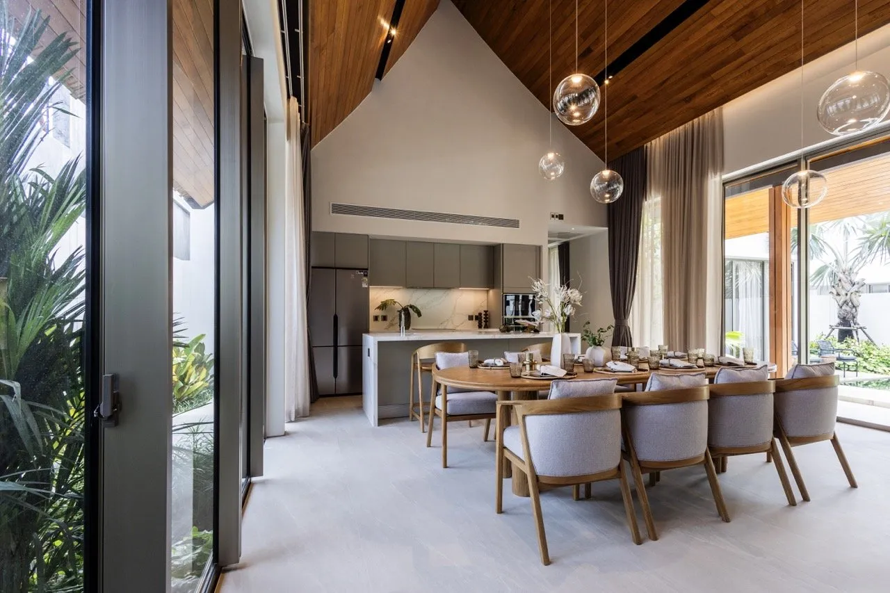 Property image - full photo 10