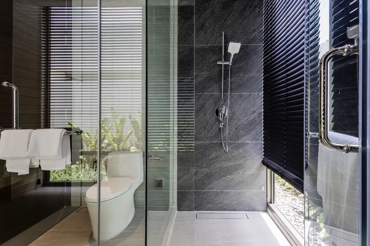 Property image - full photo 37