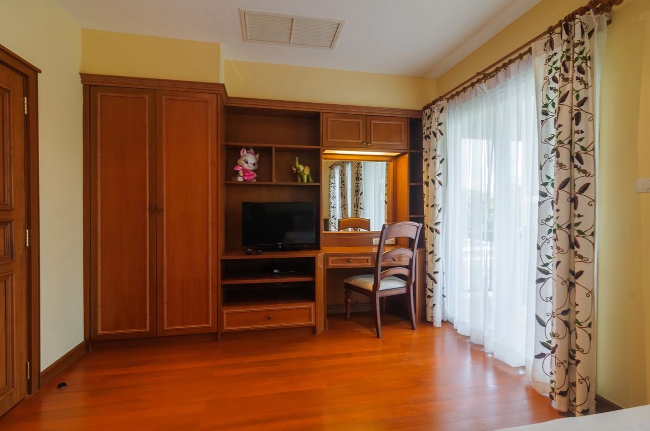 Property image - full photo 17