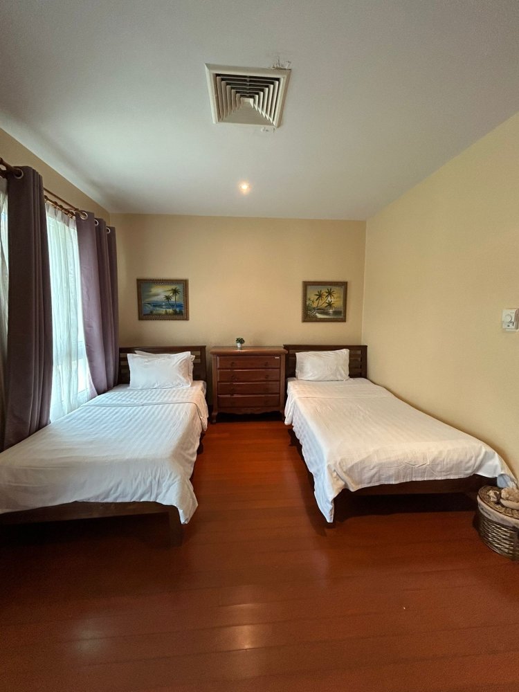 Property image - full photo 31