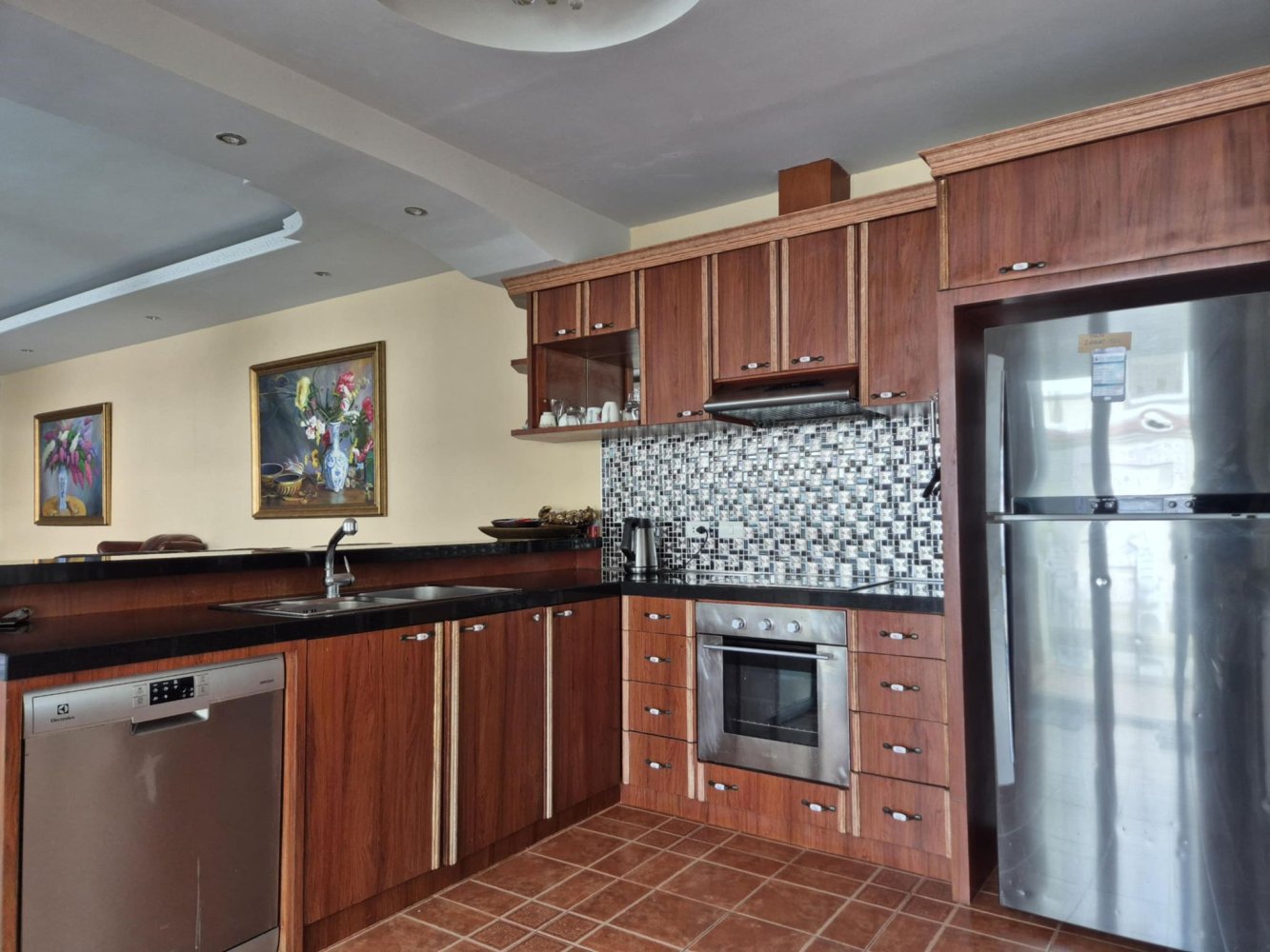 Property image - full photo 10