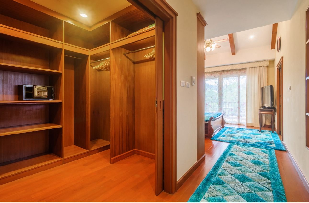 Property image - full photo 22