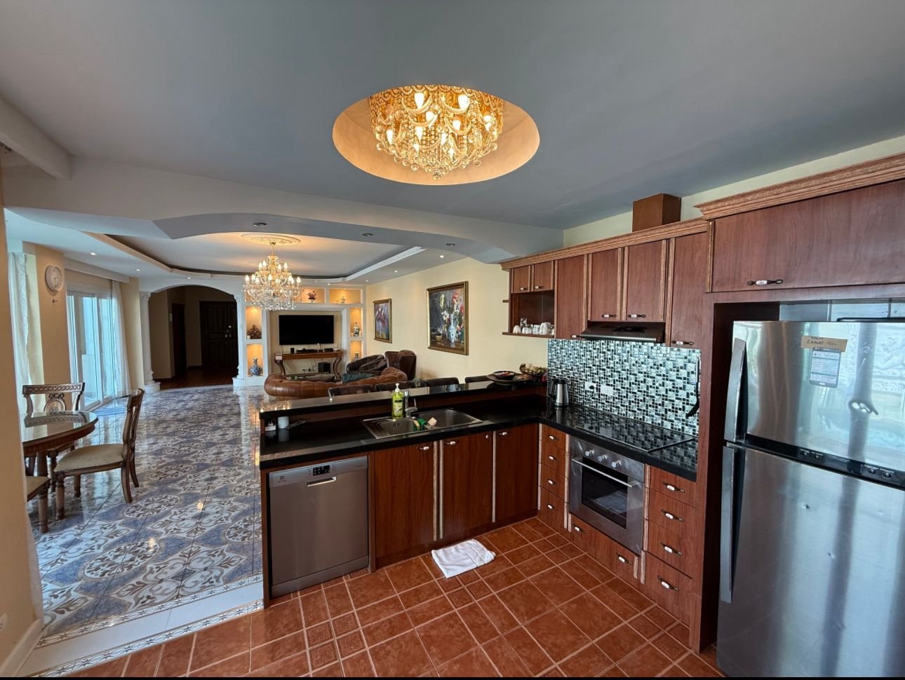 Property image - full photo 4