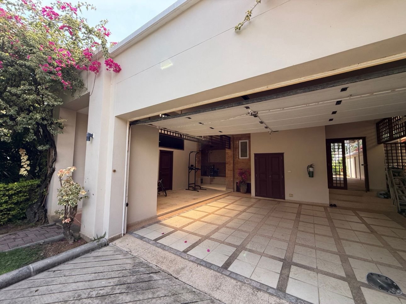 Property image - full photo 34