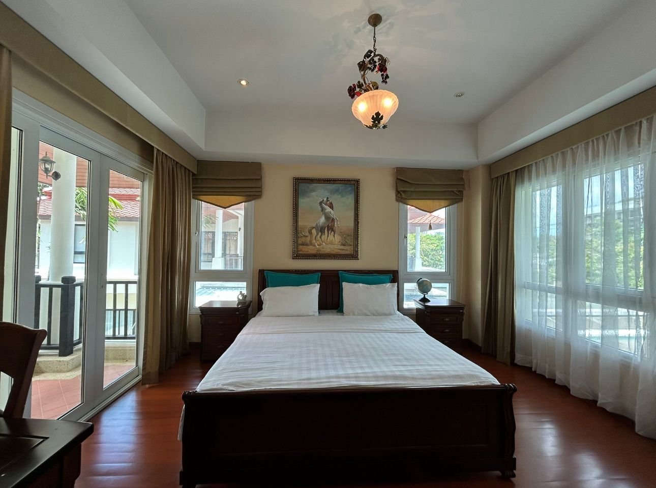 Property image - full photo 28