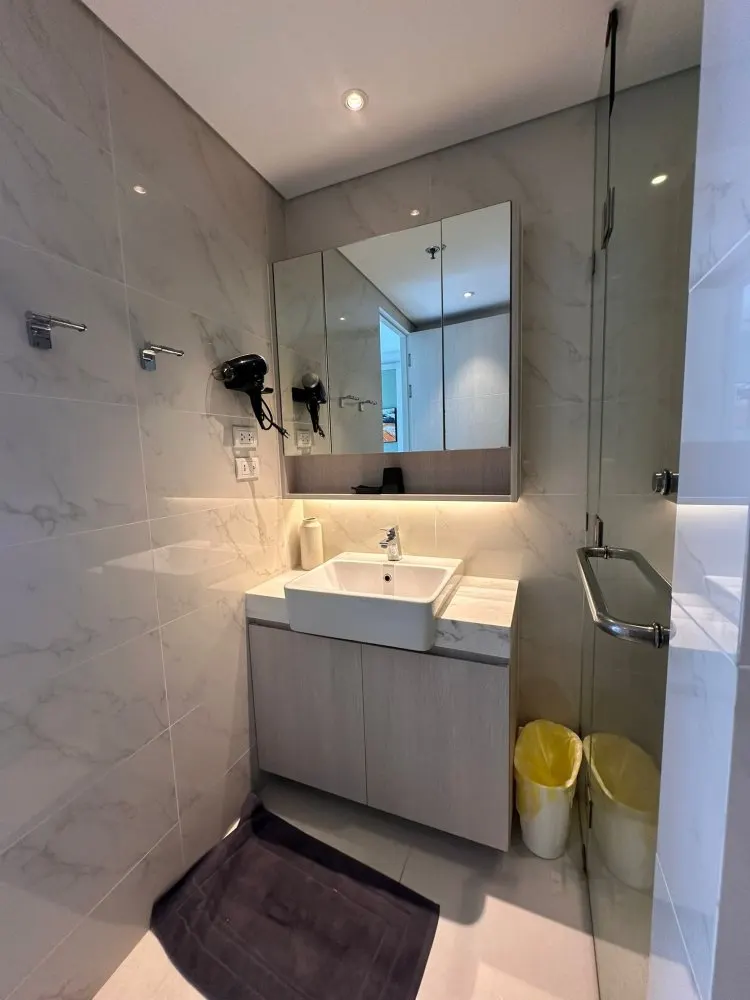 Property image - full photo 12