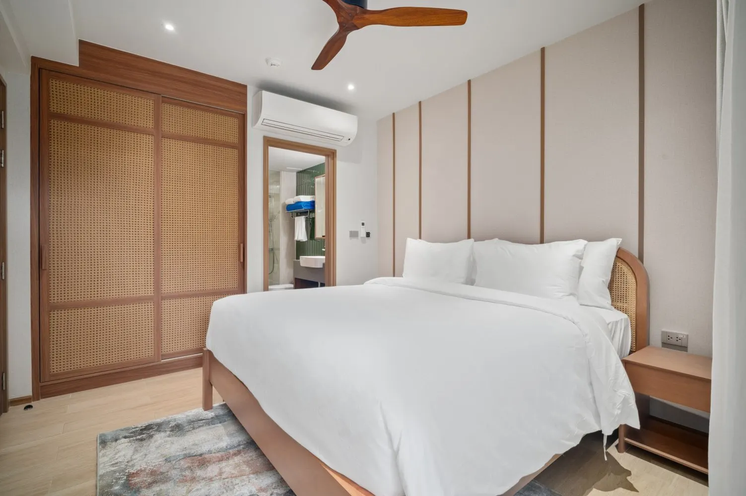Property image - full photo 16