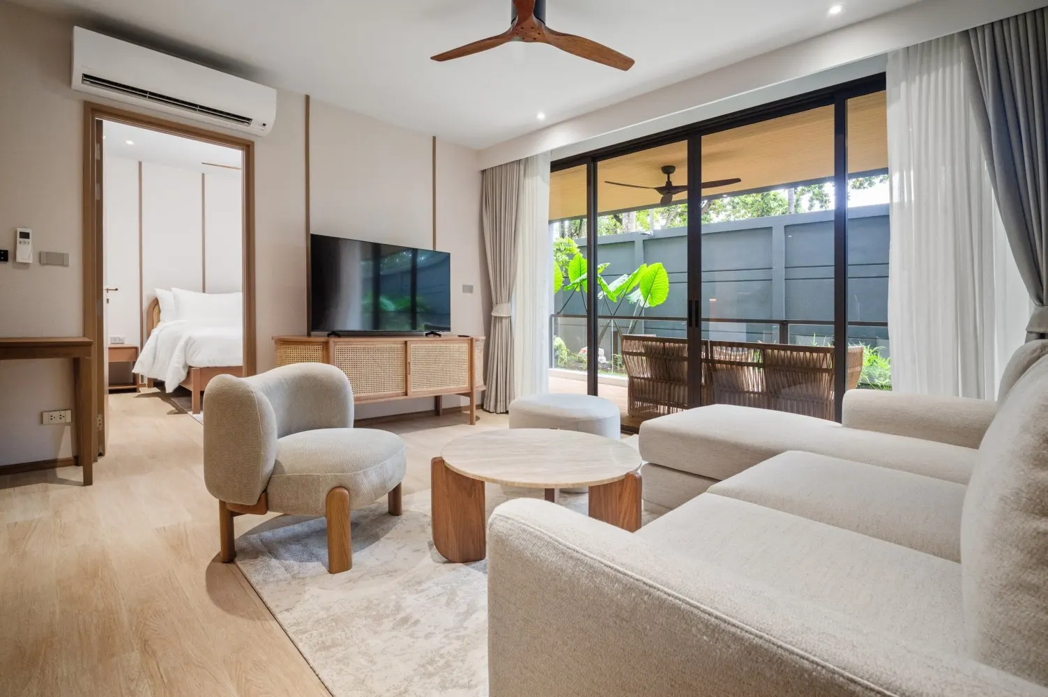 Property image - full photo 3