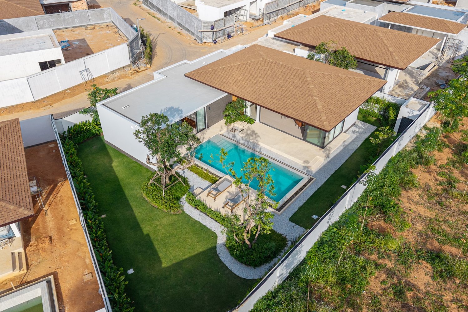 Property image - full photo 10